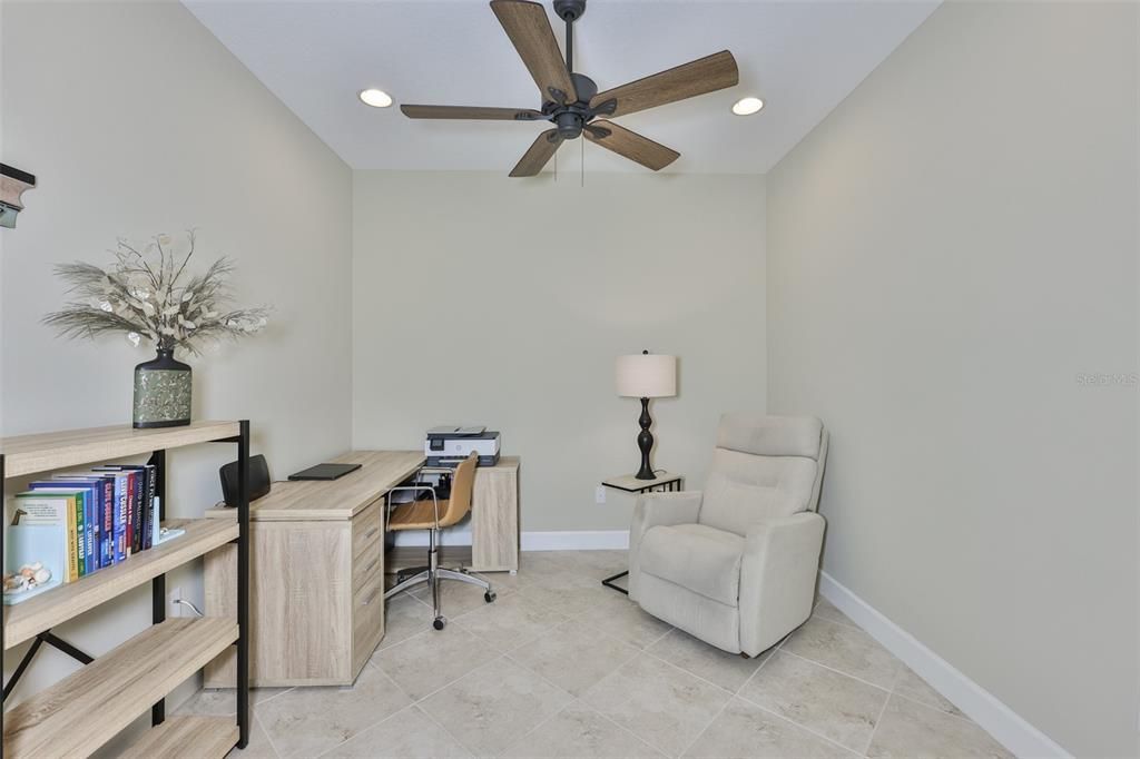 For Sale: $344,900 (2 beds, 2 baths, 1854 Square Feet)