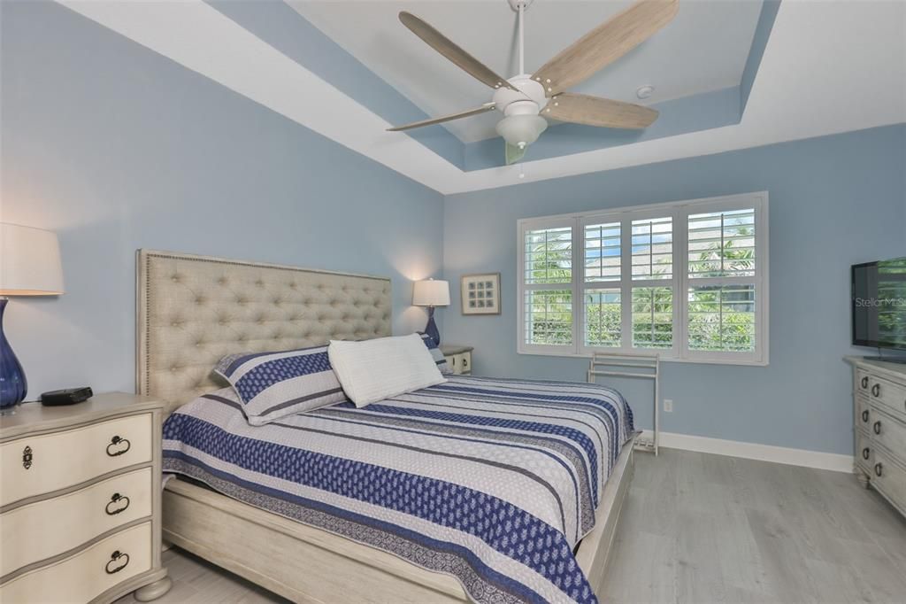 For Sale: $344,900 (2 beds, 2 baths, 1854 Square Feet)