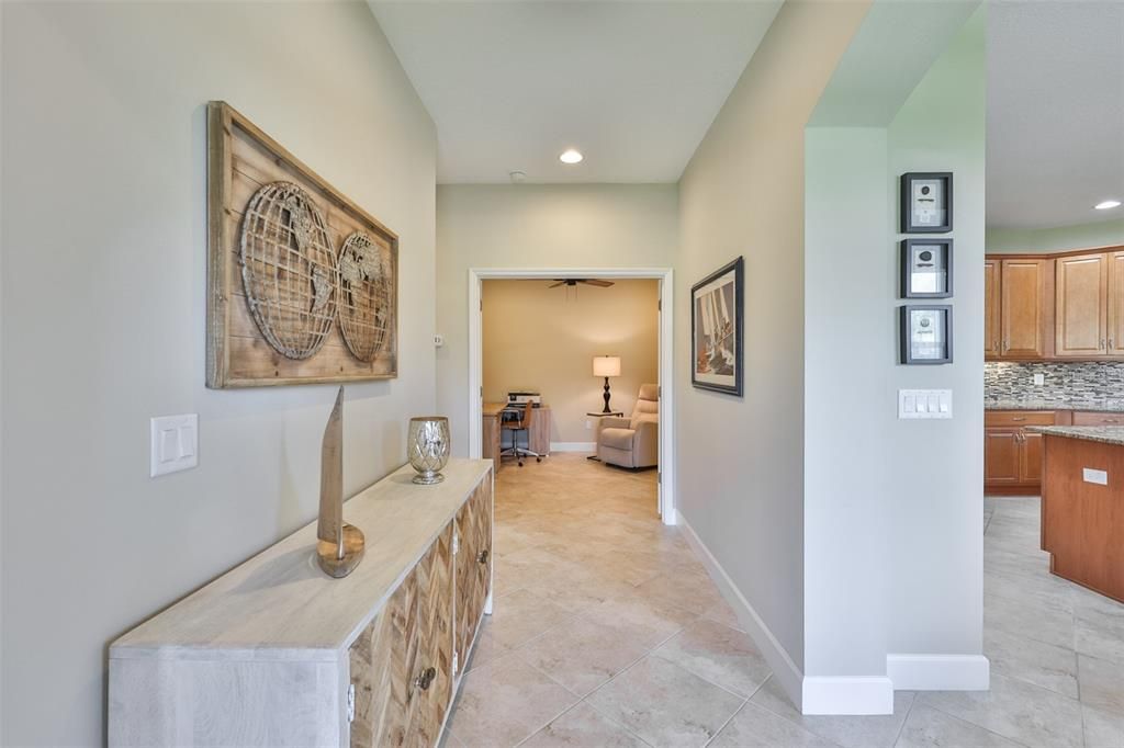 For Sale: $344,900 (2 beds, 2 baths, 1854 Square Feet)