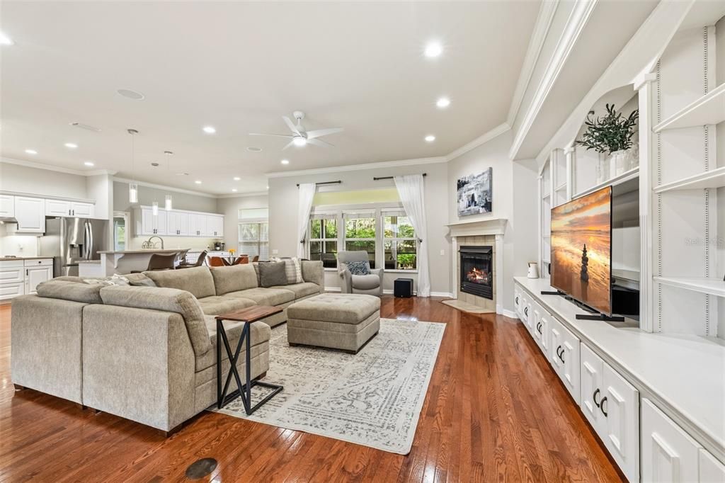En Venta: $749,900 (3 camas, 2 baños, 2778 Pies cuadrados)