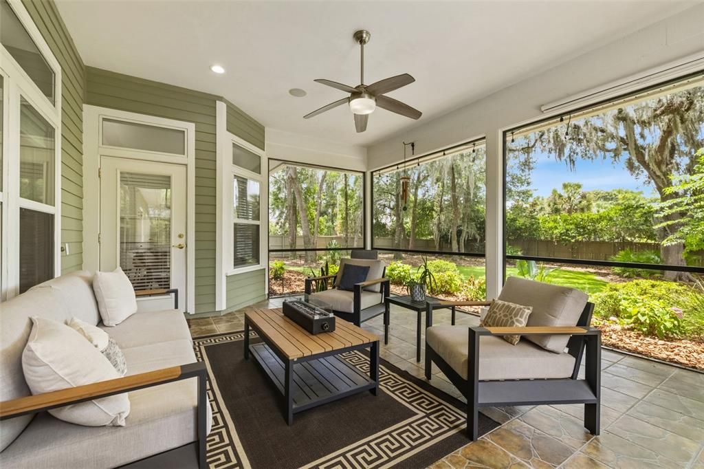 En Venta: $749,900 (3 camas, 2 baños, 2778 Pies cuadrados)