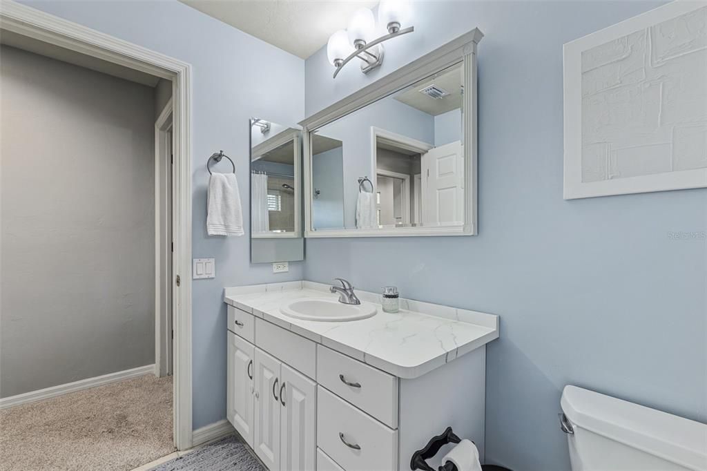En Venta: $749,900 (3 camas, 2 baños, 2778 Pies cuadrados)