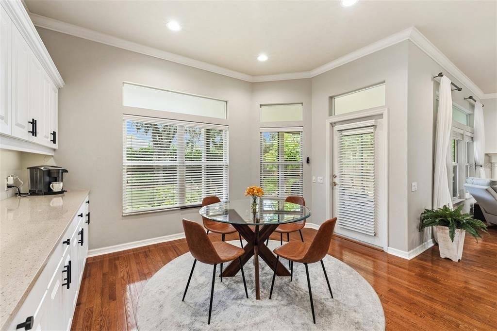 En Venta: $749,900 (3 camas, 2 baños, 2778 Pies cuadrados)