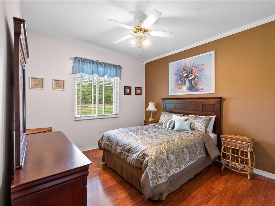 Activo con contrato: $415,000 (3 camas, 2 baños, 2034 Pies cuadrados)