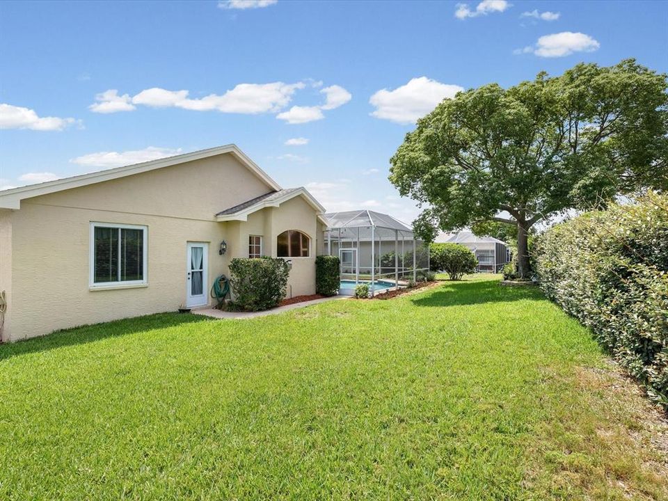 Activo con contrato: $415,000 (3 camas, 2 baños, 2034 Pies cuadrados)