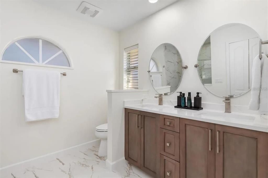 For Rent: $5,000 (3 beds, 2 baths, 1672 Square Feet)