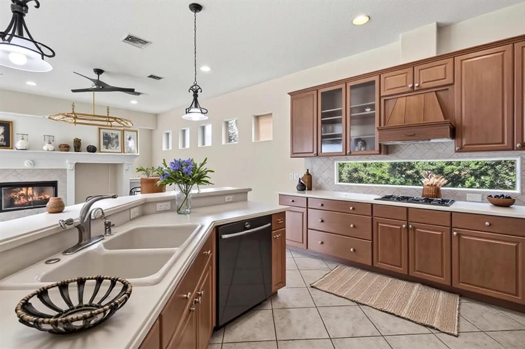 For Sale: $1,375,000 (5 beds, 3 baths, 3107 Square Feet)