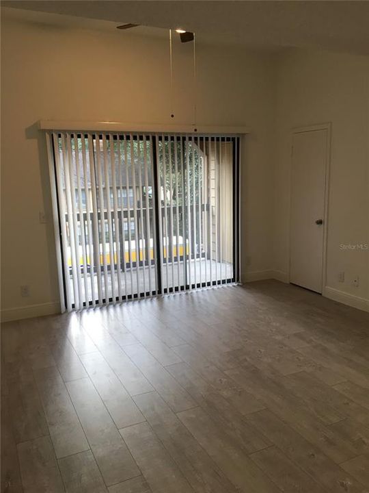 For Rent: $1,350 (1 beds, 1 baths, 644 Square Feet)