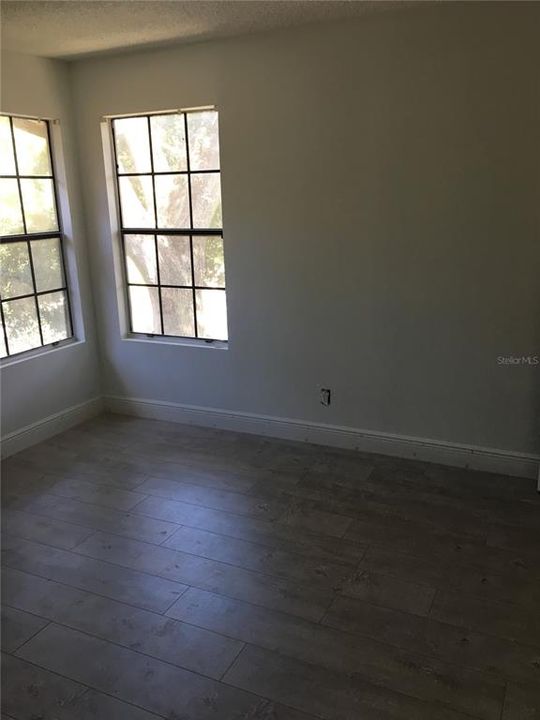 For Rent: $1,350 (1 beds, 1 baths, 644 Square Feet)
