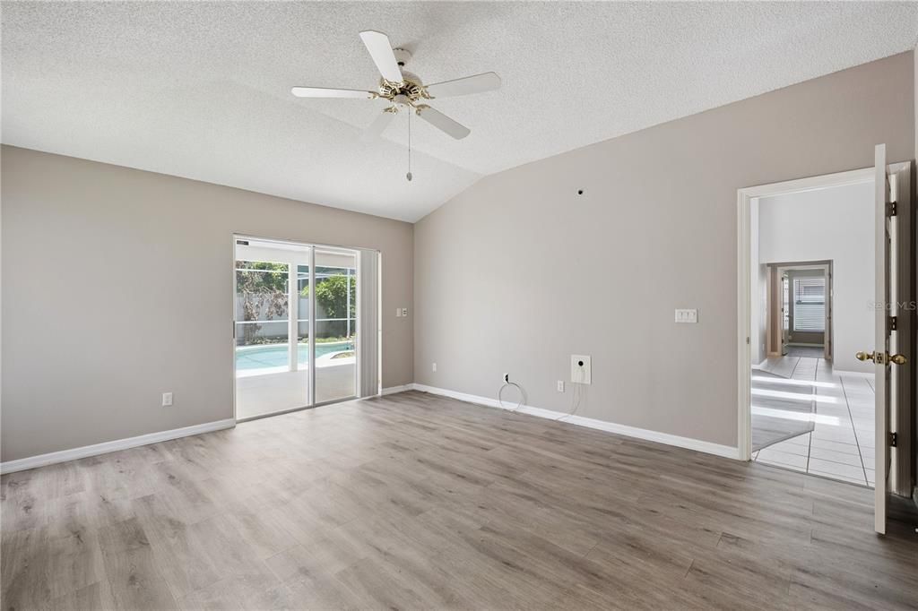 For Sale: $425,000 (3 beds, 2 baths, 1875 Square Feet)