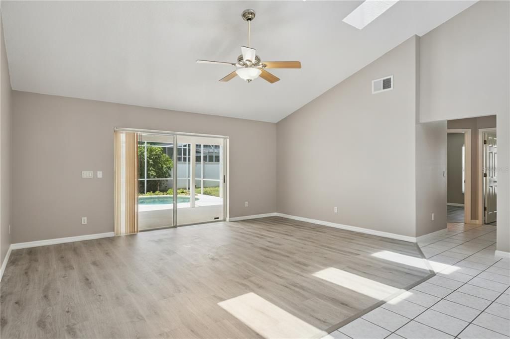 For Sale: $425,000 (3 beds, 2 baths, 1875 Square Feet)