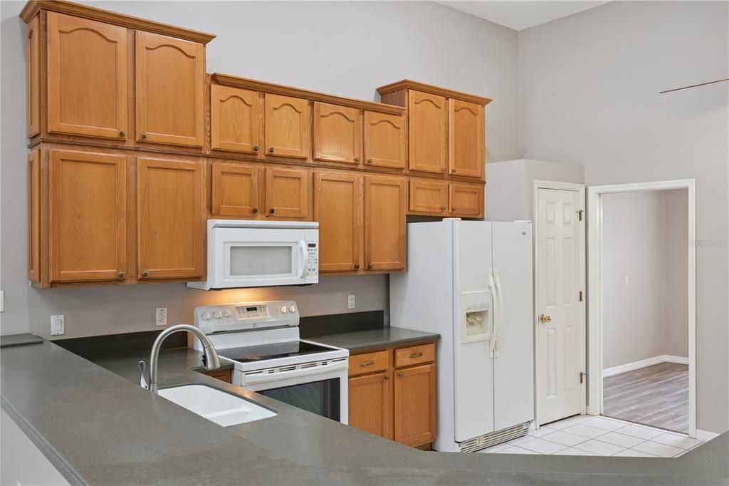 For Sale: $425,000 (3 beds, 2 baths, 1875 Square Feet)