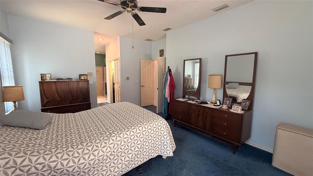 For Sale: $199,999 (3 beds, 2 baths, 1799 Square Feet)