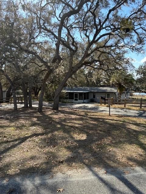 For Sale: $375,000 (3 beds, 2 baths, 2587 Square Feet)