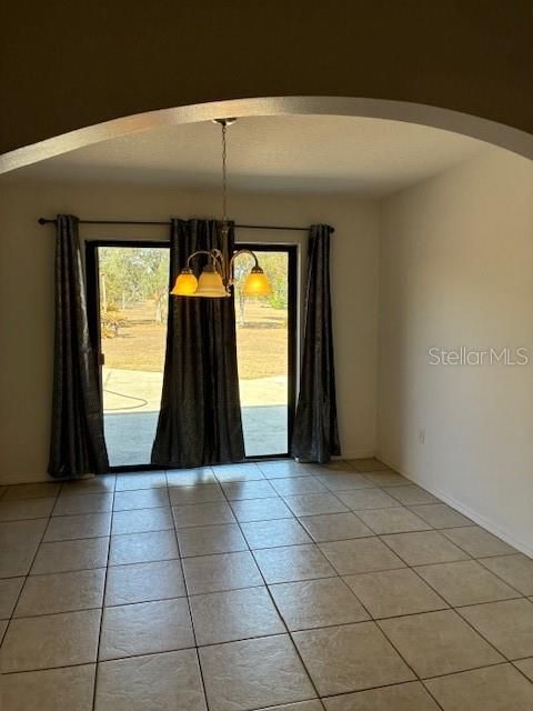 For Sale: $375,000 (3 beds, 2 baths, 2587 Square Feet)