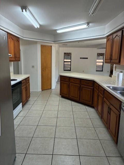 For Sale: $375,000 (3 beds, 2 baths, 2587 Square Feet)