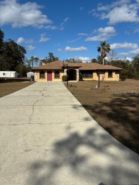 For Sale: $375,000 (3 beds, 2 baths, 2587 Square Feet)