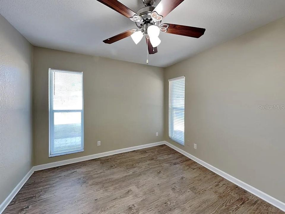 For Rent: $2,095 (3 beds, 2 baths, 1676 Square Feet)