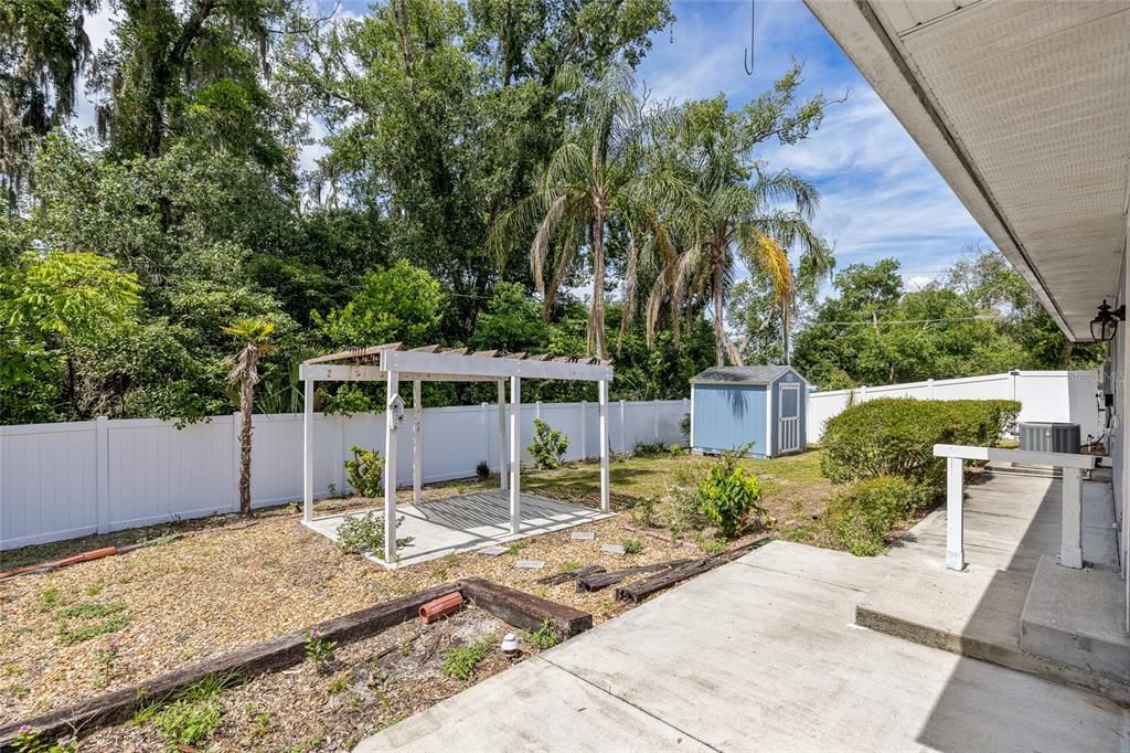 На продажу: $425,000 (3 спален, 2 ванн, 1636 Квадратных фут)