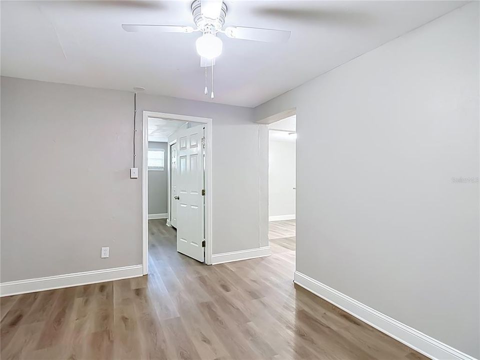 En Venta: $352,000 (4 camas, 2 baños, 1622 Pies cuadrados)