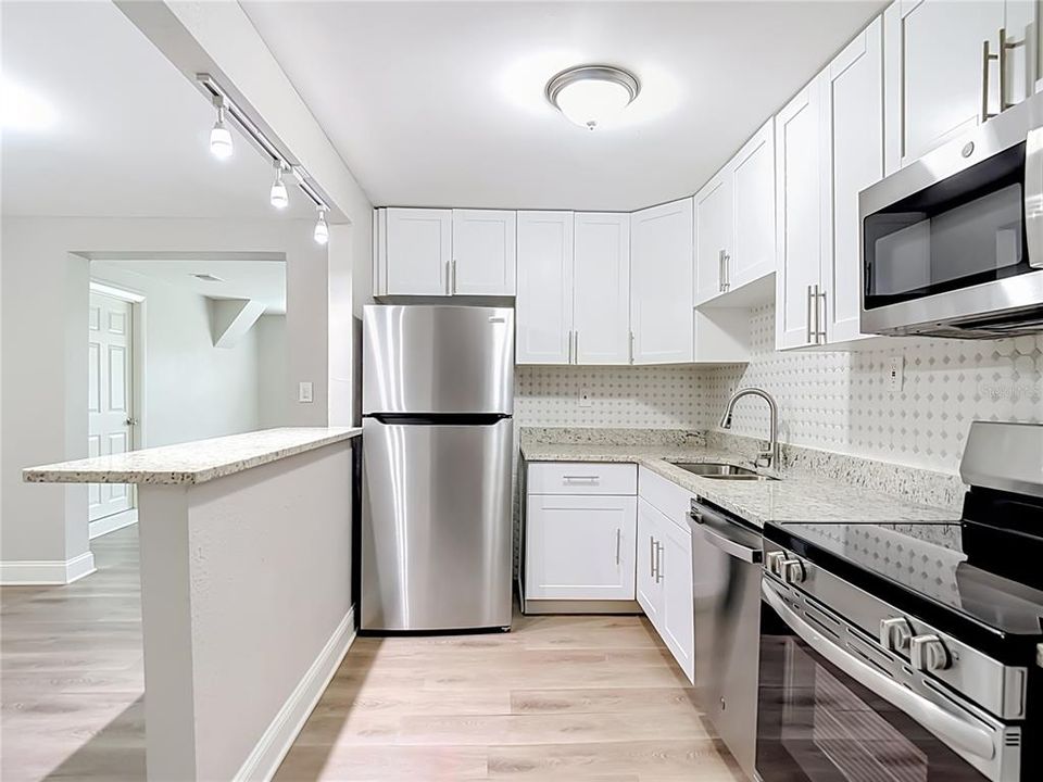 En Venta: $352,000 (4 camas, 2 baños, 1622 Pies cuadrados)