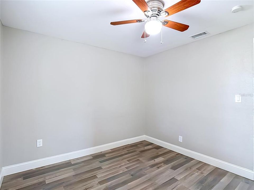 En Venta: $352,000 (4 camas, 2 baños, 1622 Pies cuadrados)