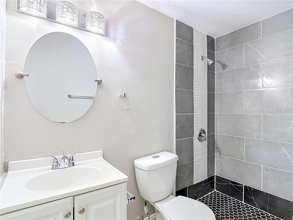 En Venta: $352,000 (4 camas, 2 baños, 1622 Pies cuadrados)