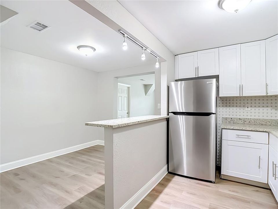 En Venta: $352,000 (4 camas, 2 baños, 1622 Pies cuadrados)