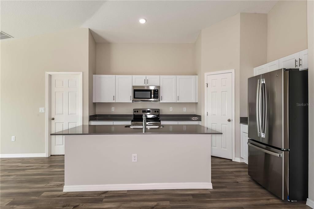 For Sale: $354,681 (4 beds, 2 baths, 1850 Square Feet)