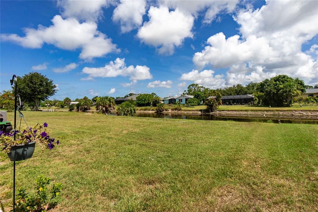 For Sale: $335,000 (3 beds, 2 baths, 1739 Square Feet)