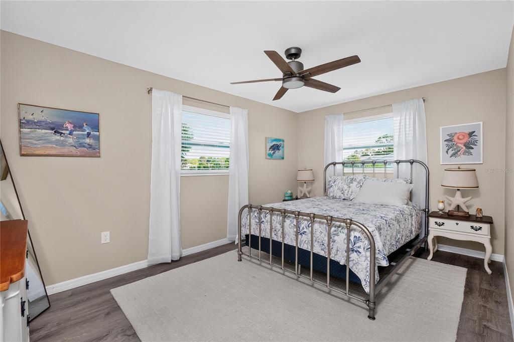 For Sale: $335,000 (3 beds, 2 baths, 1739 Square Feet)