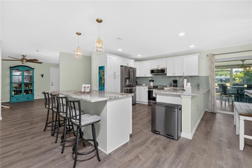 For Sale: $335,000 (3 beds, 2 baths, 1739 Square Feet)