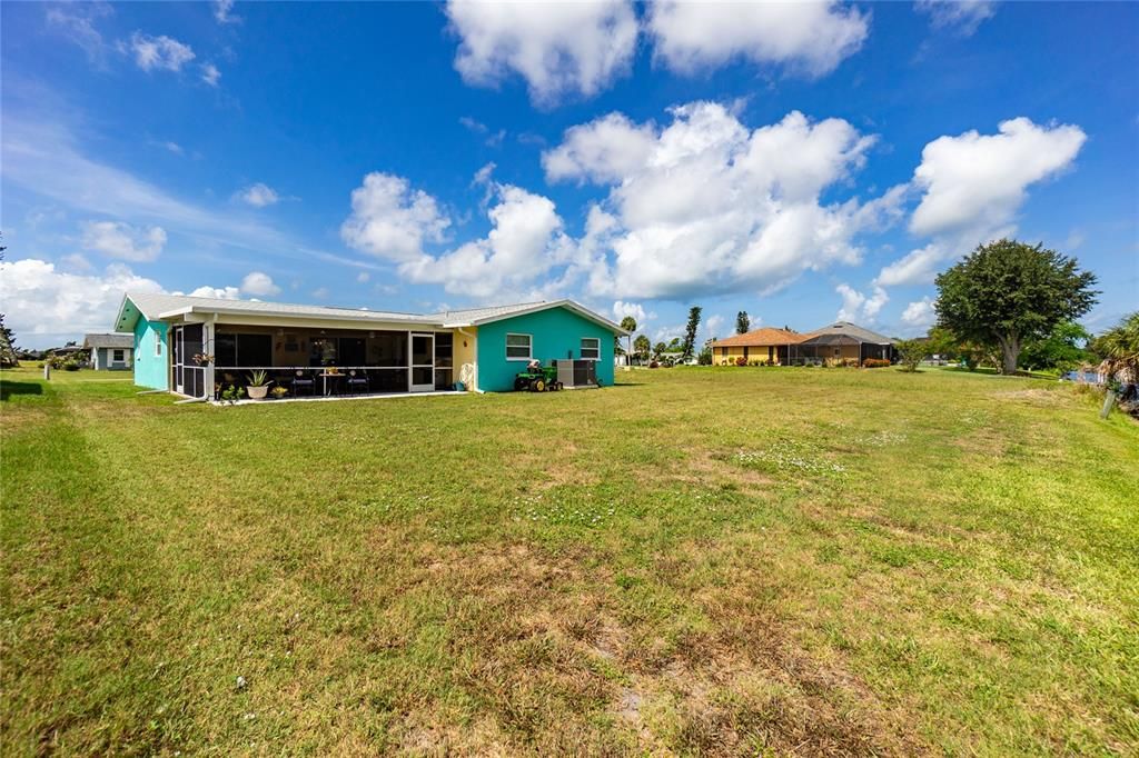 For Sale: $335,000 (3 beds, 2 baths, 1739 Square Feet)