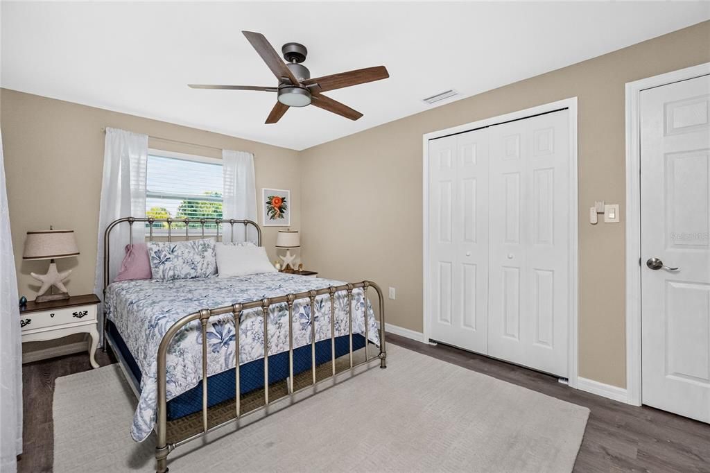 For Sale: $335,000 (3 beds, 2 baths, 1739 Square Feet)
