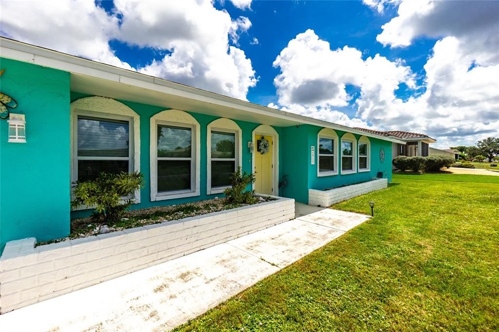 For Sale: $335,000 (3 beds, 2 baths, 1739 Square Feet)
