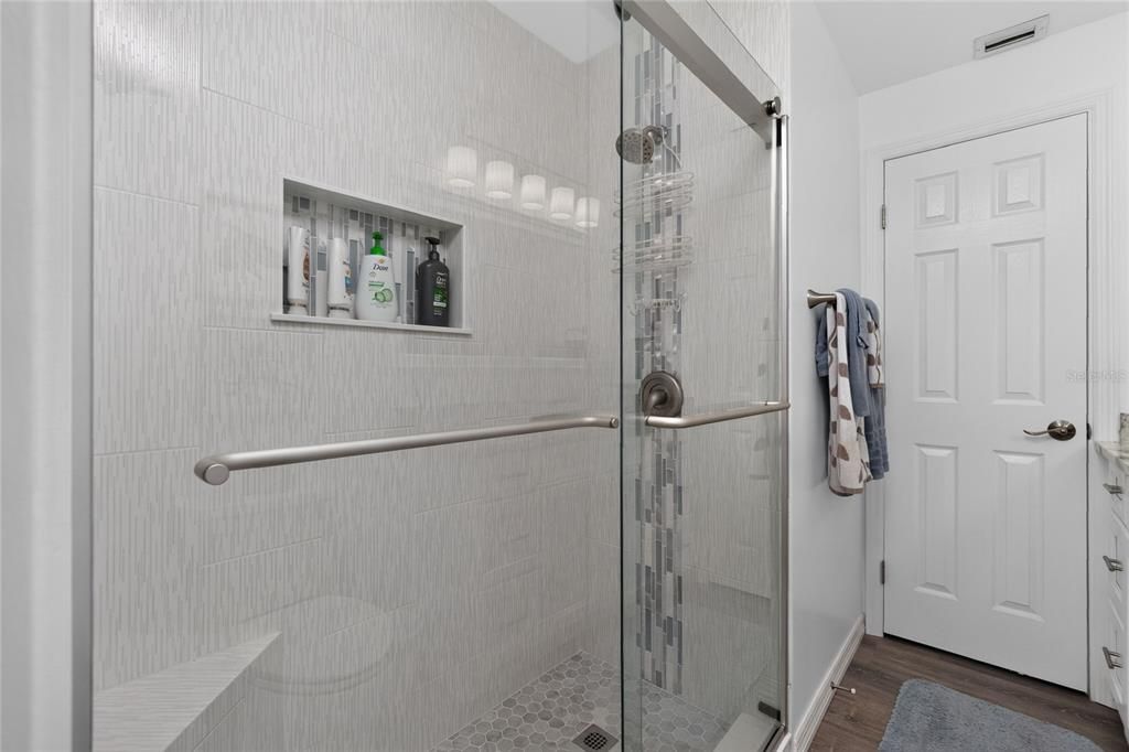 For Sale: $335,000 (3 beds, 2 baths, 1739 Square Feet)