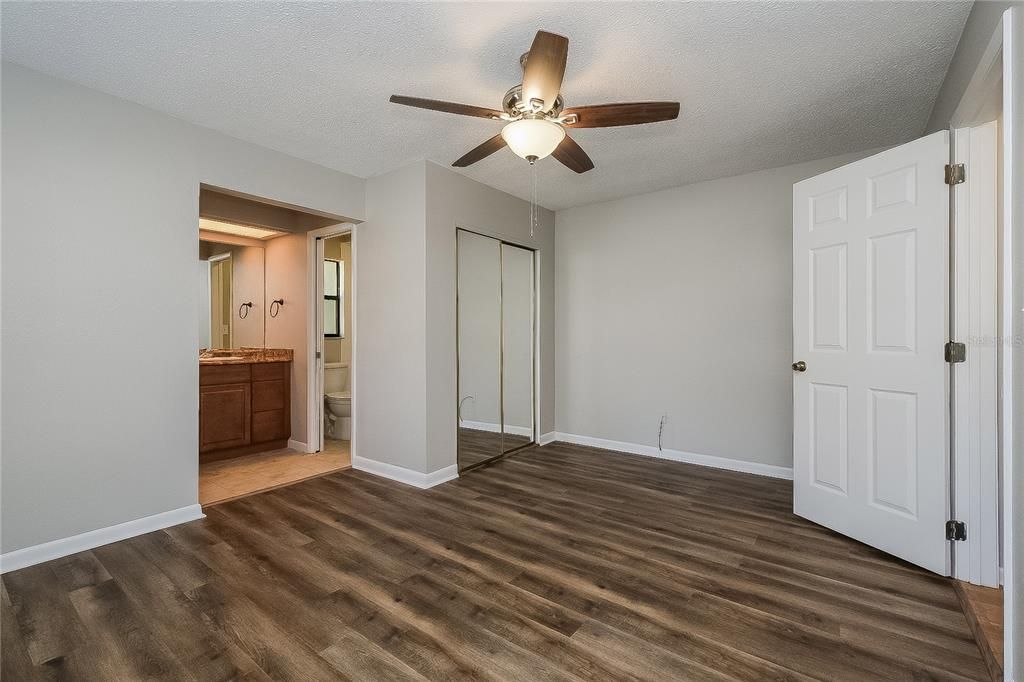 For Sale: $350,000 (3 beds, 2 baths, 1590 Square Feet)