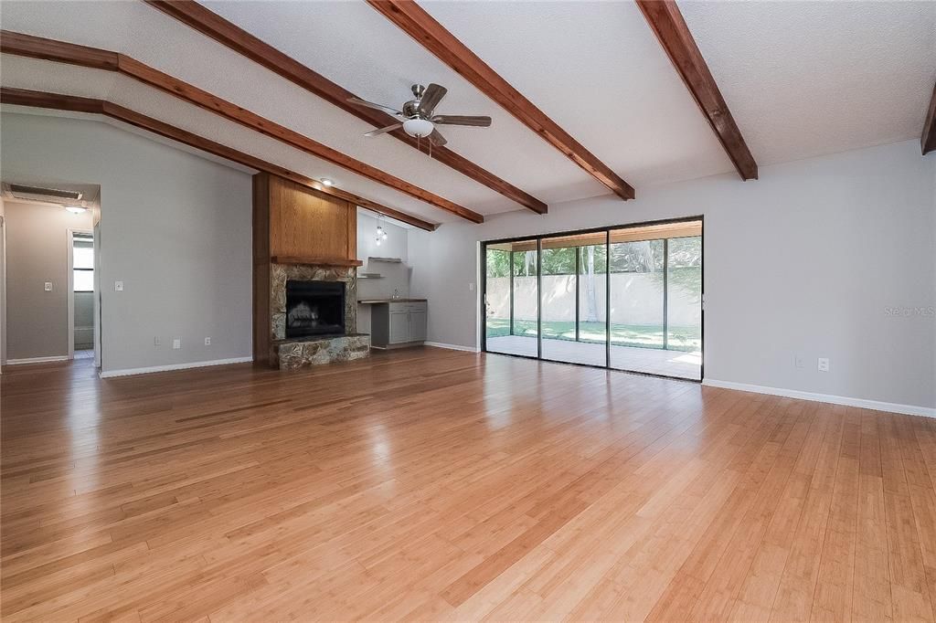 For Sale: $350,000 (3 beds, 2 baths, 1590 Square Feet)