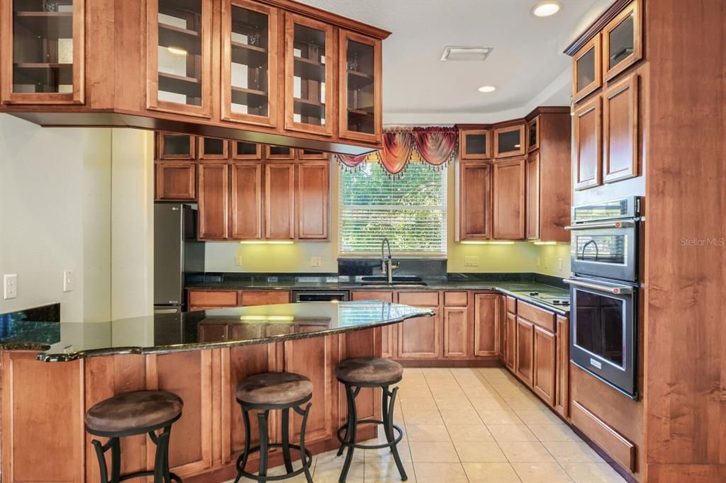 На продажу: $549,900 (4 спален, 4 ванн, 2828 Квадратных фут)