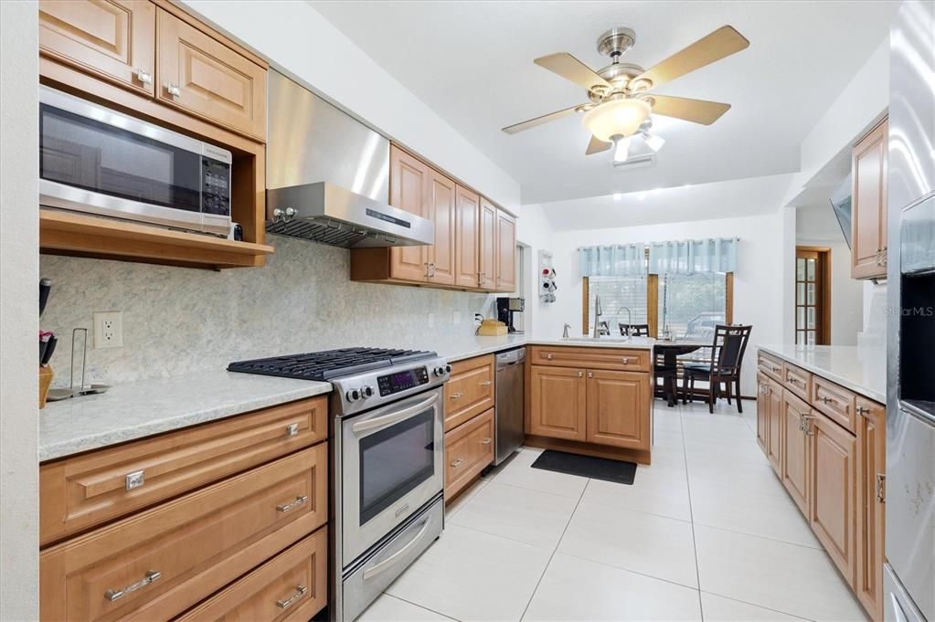 Active With Contract: $549,000 (4 beds, 2 baths, 2378 Square Feet)