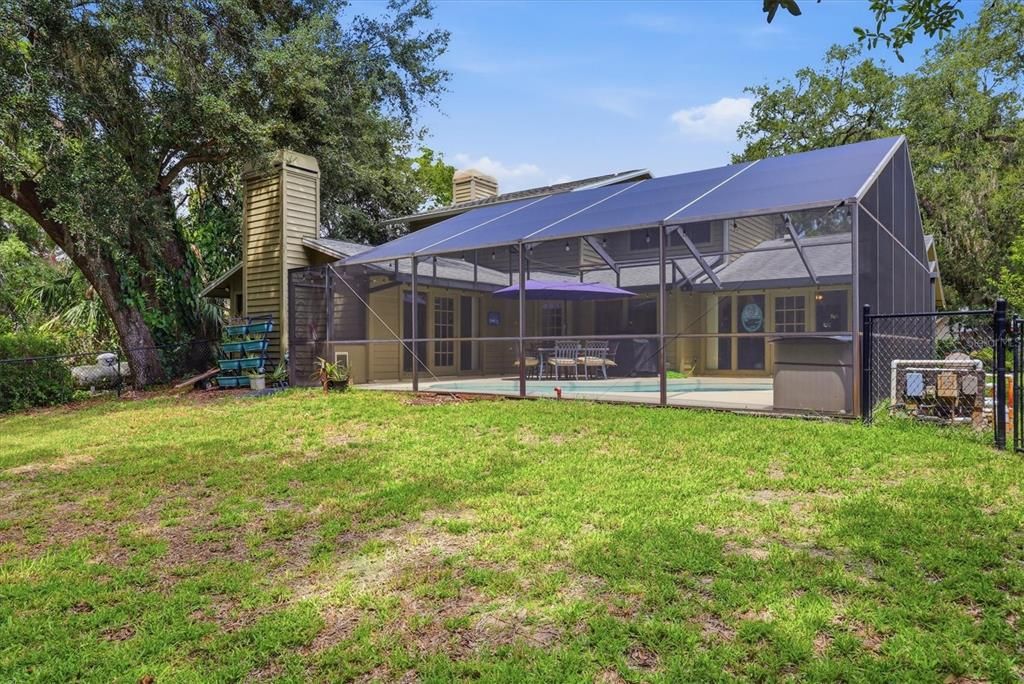 Active With Contract: $549,000 (4 beds, 2 baths, 2378 Square Feet)