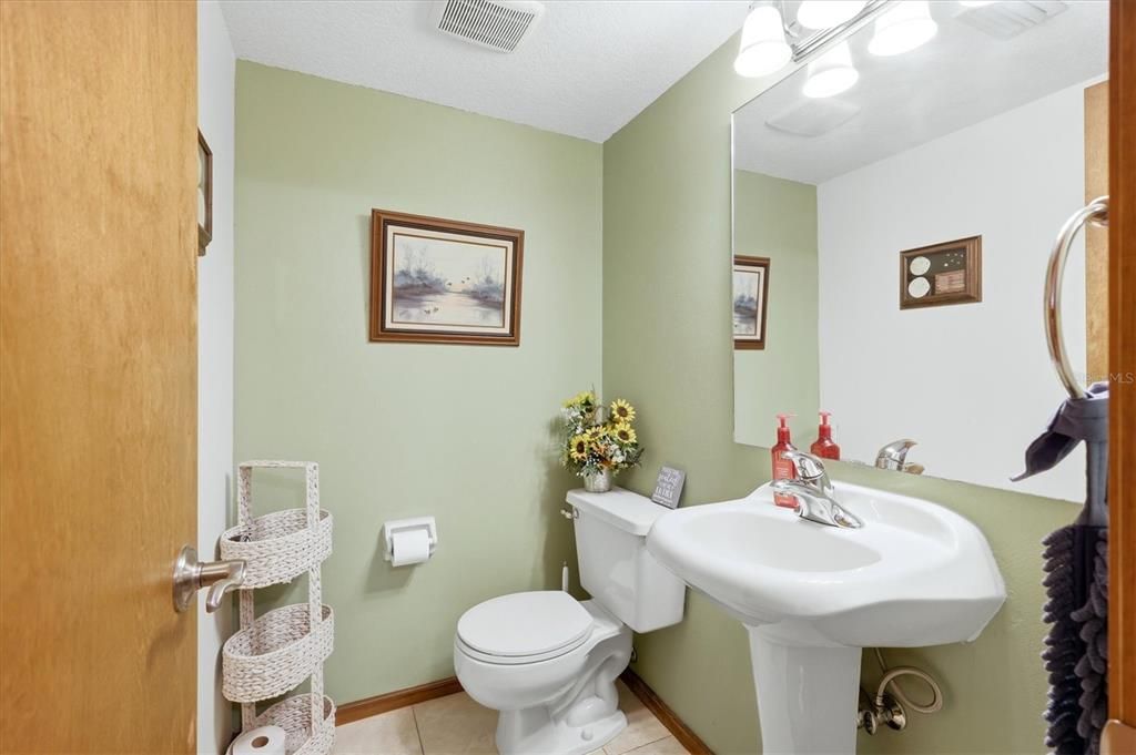 Active With Contract: $549,000 (4 beds, 2 baths, 2378 Square Feet)