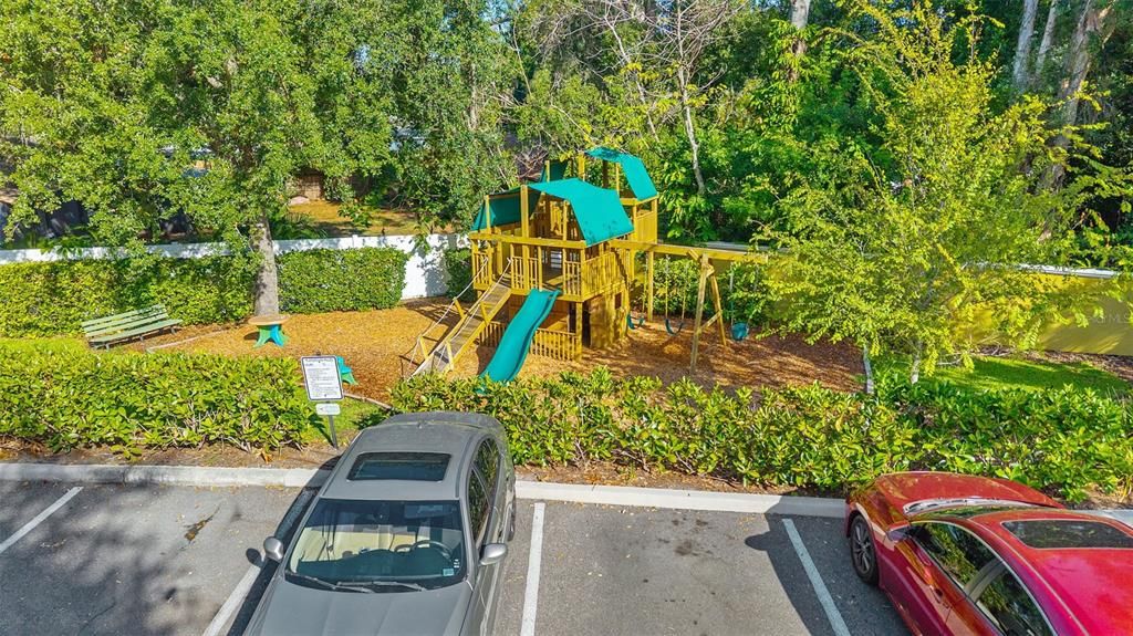 For Sale: $295,000 (2 beds, 2 baths, 1242 Square Feet)