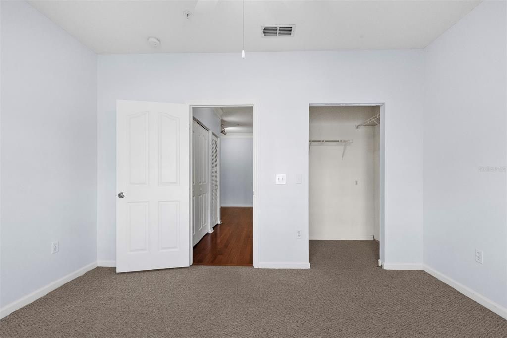 For Sale: $295,000 (2 beds, 2 baths, 1242 Square Feet)