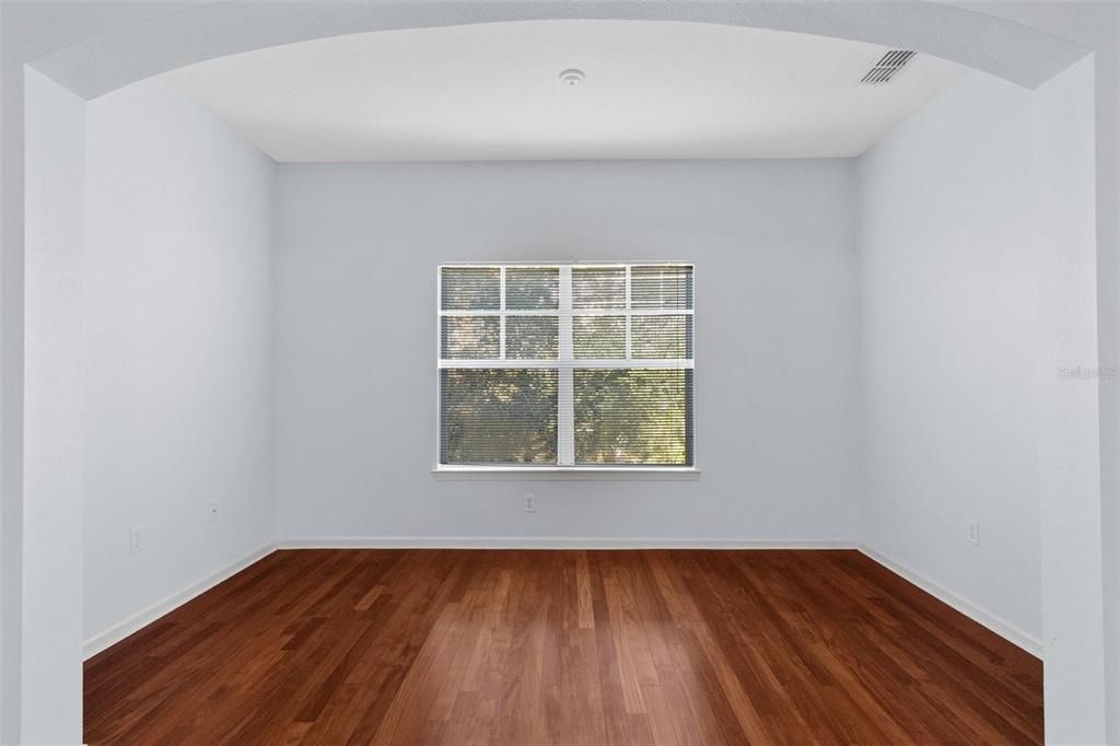 For Sale: $295,000 (2 beds, 2 baths, 1242 Square Feet)