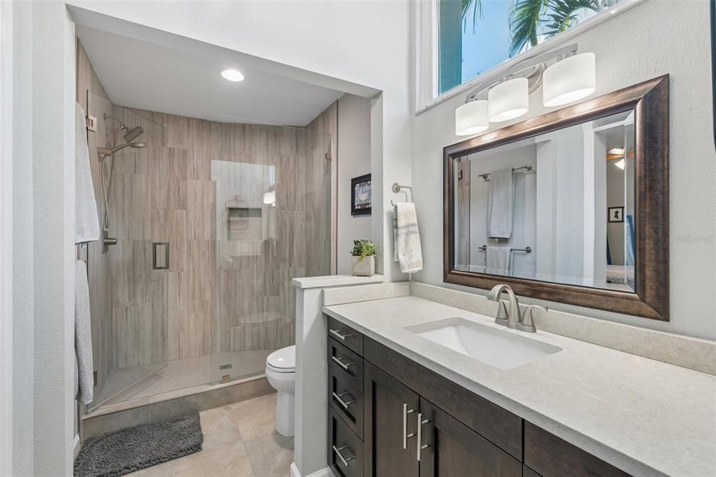 Под контрактом: $450,000 (3 спален, 2 ванн, 1684 Квадратных фут)