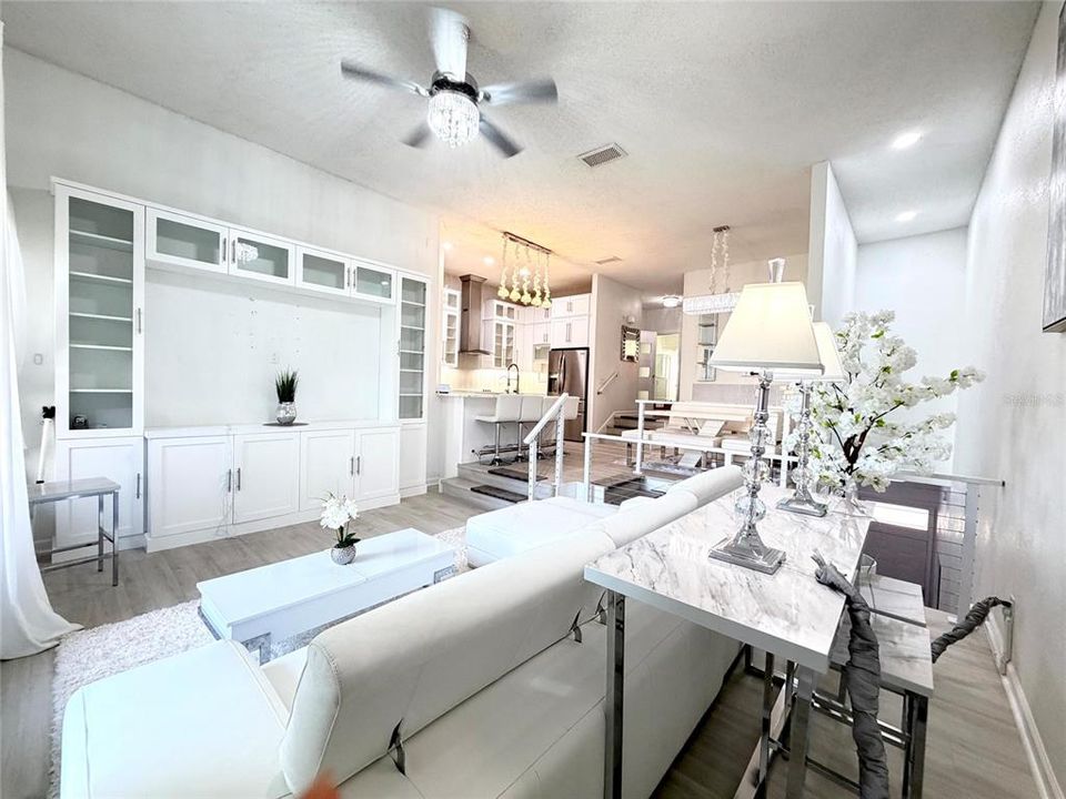 For Sale: $795,000 (2 beds, 2 baths, 1225 Square Feet)