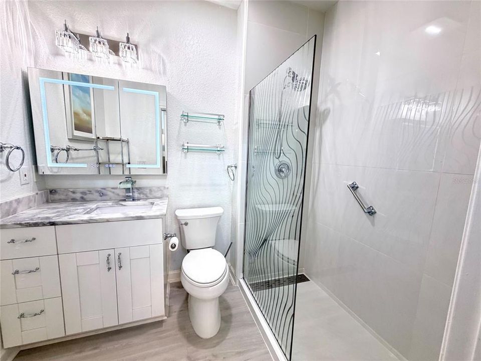 For Sale: $795,000 (2 beds, 2 baths, 1225 Square Feet)