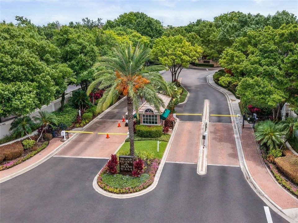For Sale: $795,000 (2 beds, 2 baths, 1225 Square Feet)