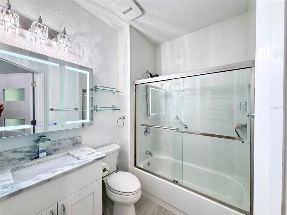 For Sale: $795,000 (2 beds, 2 baths, 1225 Square Feet)